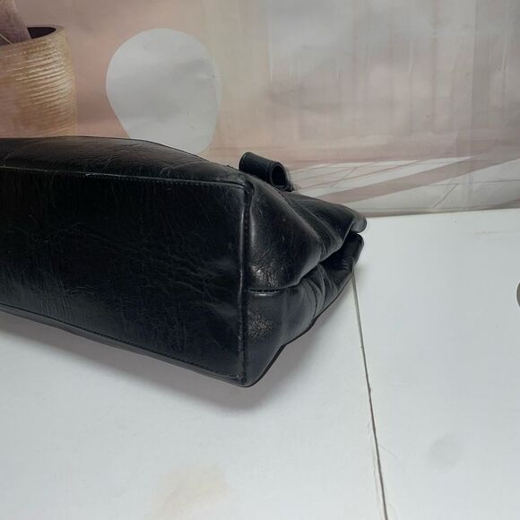 Chic Black Leather Liner Bella Shoulder Bag - Picture 7 of 13